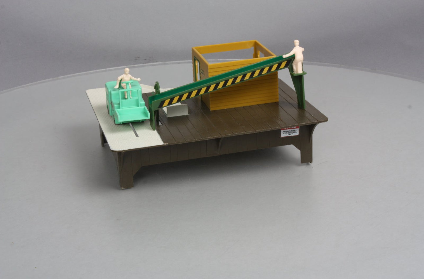 K-Line K-0124 O Scale Operating Barrel Loader