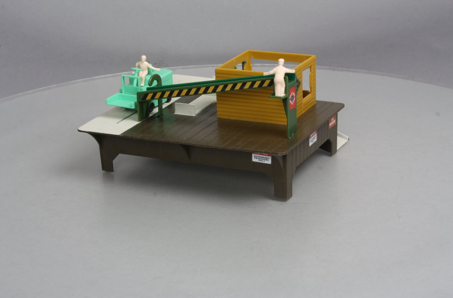 K-Line K-0124 O Scale Operating Barrel Loader