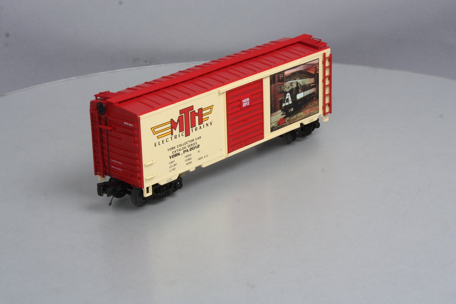 MTH 20-93553 O-Gauge TCA Spring 2012 40' Boxcar LN/Box