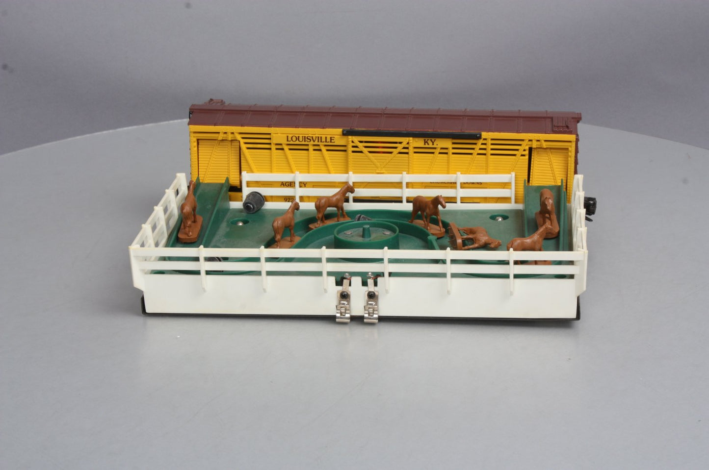 Lionel 6-9224 O Gauge REA Churchill Downs Operating Horse Car Set VG/Box