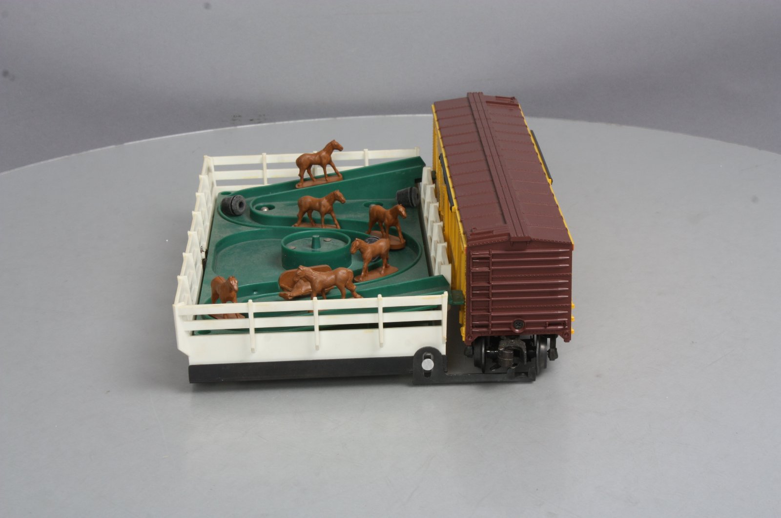 Lionel 6-9224 O Gauge REA Churchill Downs Operating Horse Car Set VG/Box