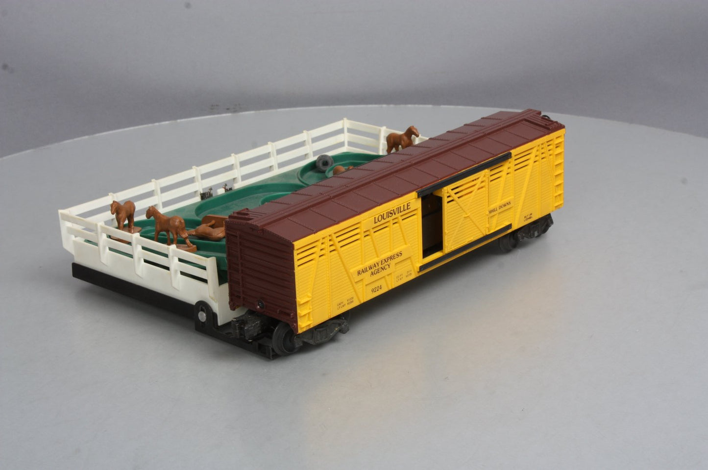 Lionel 6-9224 O Gauge REA Churchill Downs Operating Horse Car Set VG/Box