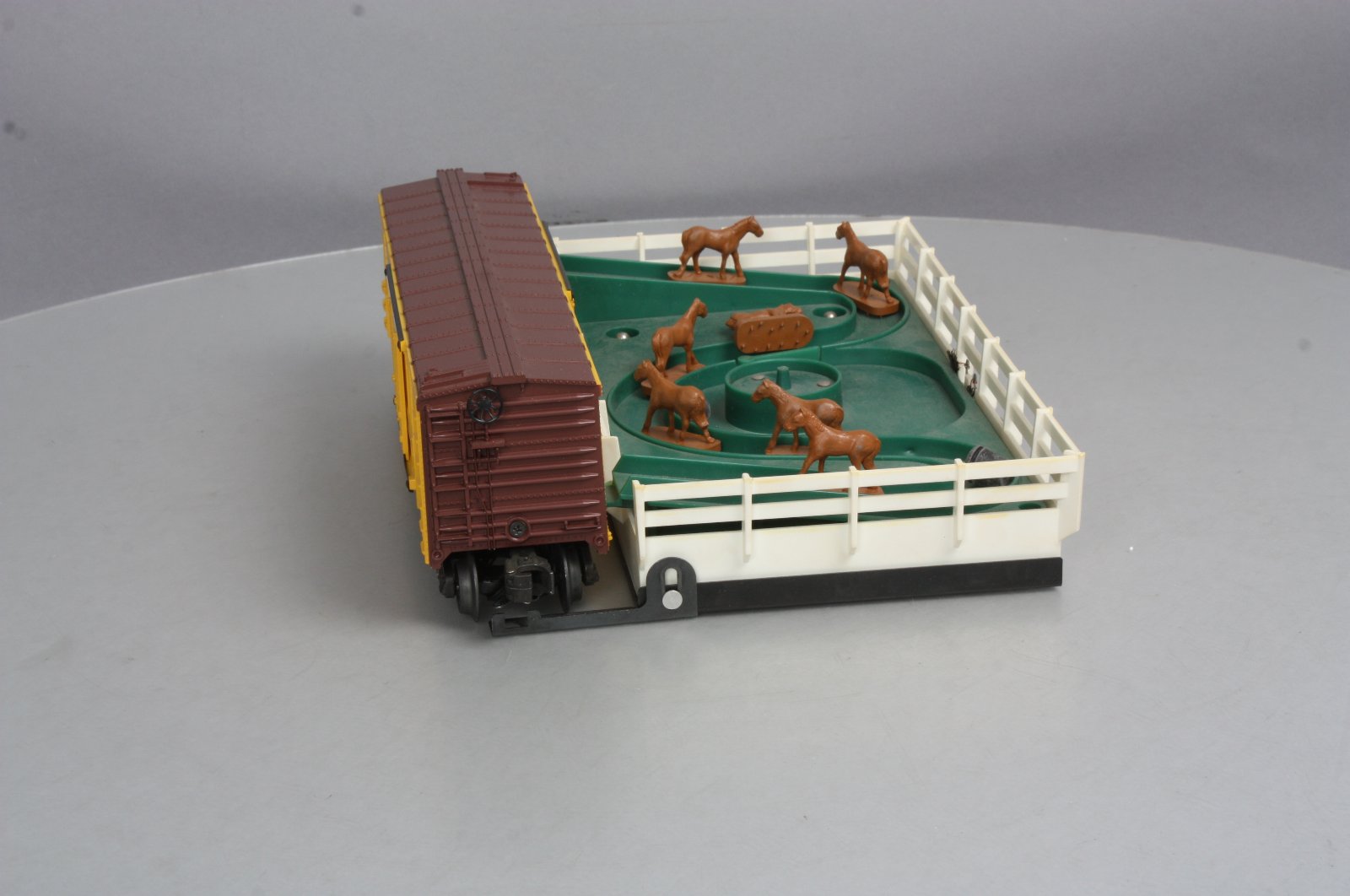 Lionel 6-9224 O Gauge REA Churchill Downs Operating Horse Car Set VG/Box