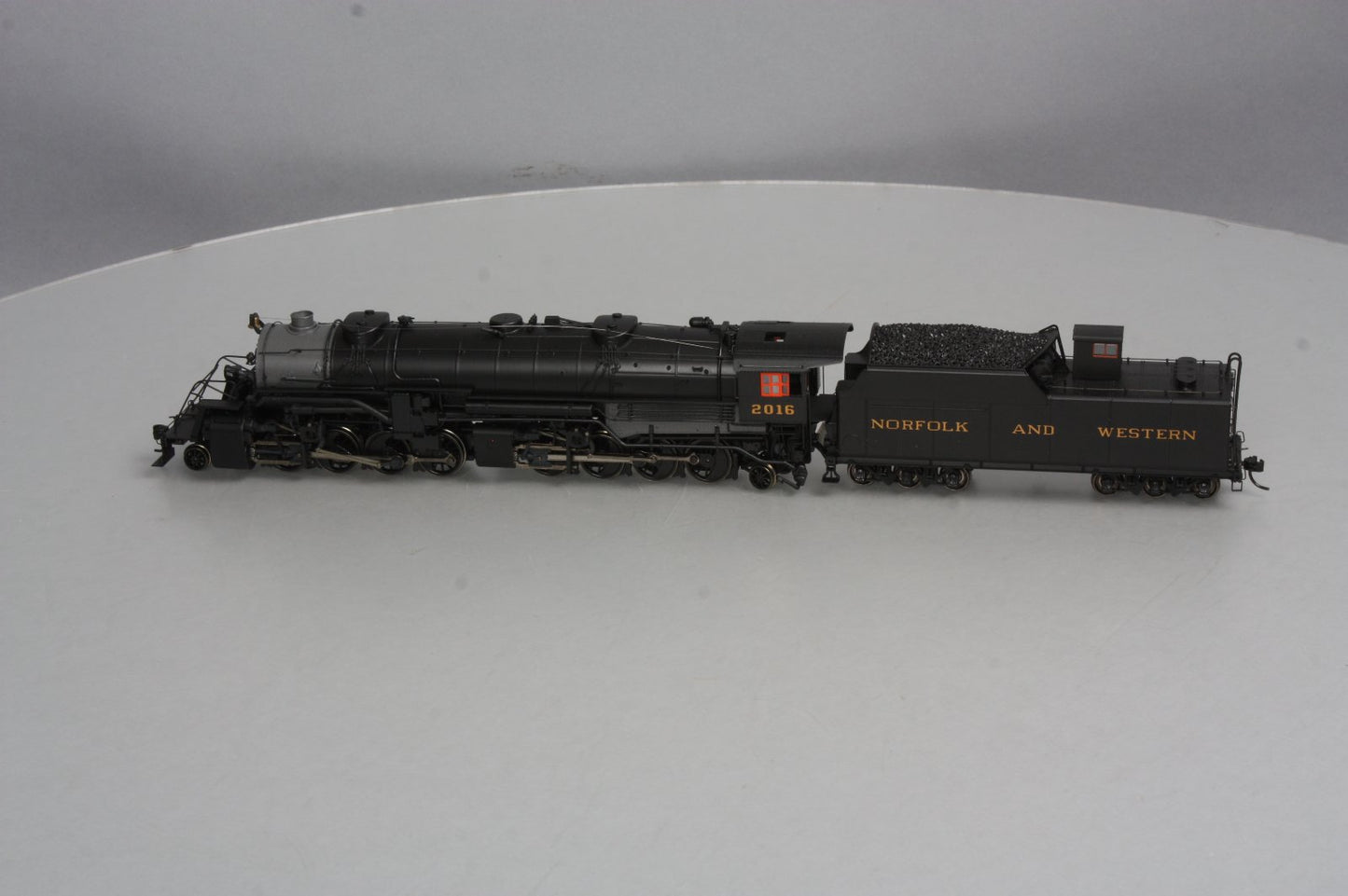 Proto 2000 23331 HO Scale N&W 2-8-8-2 Steam Locomotive #2016 LN