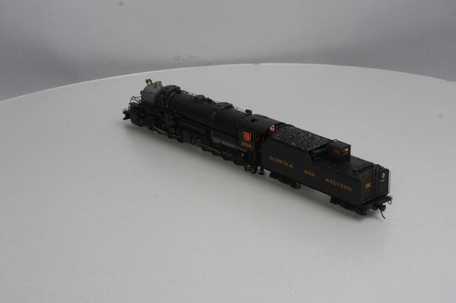 Proto 2000 23331 HO Scale N&W 2-8-8-2 Steam Locomotive #2016 LN