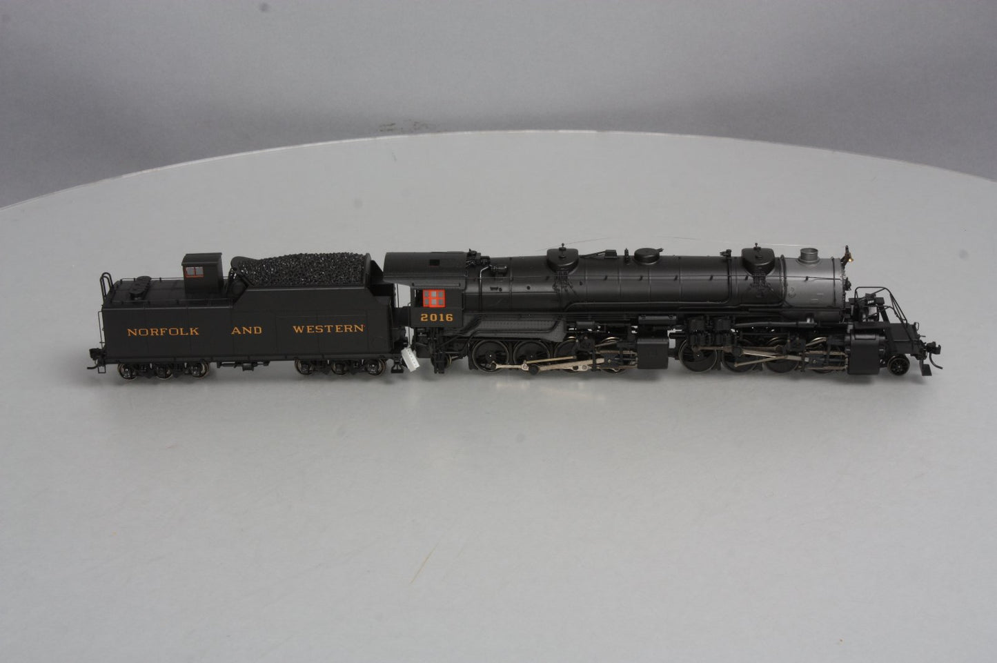 Proto 2000 23331 HO Scale N&W 2-8-8-2 Steam Locomotive #2016 LN