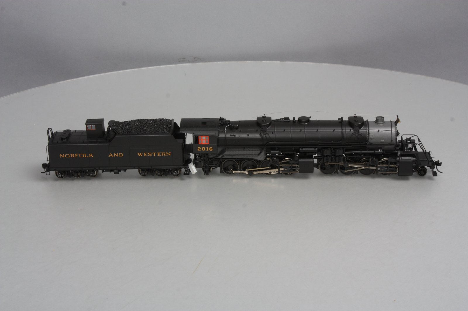 Proto 2000 23331 HO Scale N&W 2-8-8-2 Steam Locomotive #2016 LN