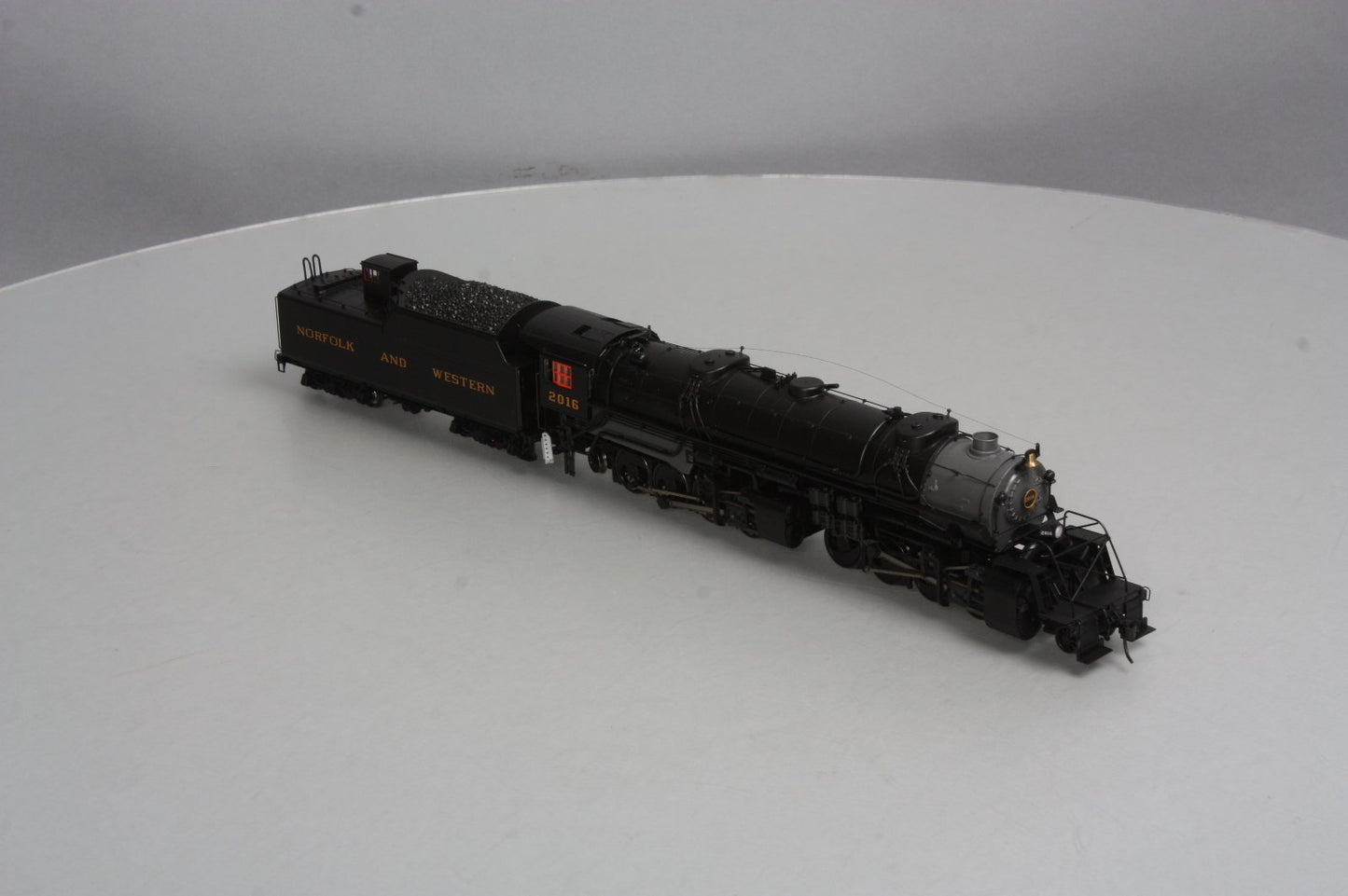 Proto 2000 23331 HO Scale N&W 2-8-8-2 Steam Locomotive #2016 LN