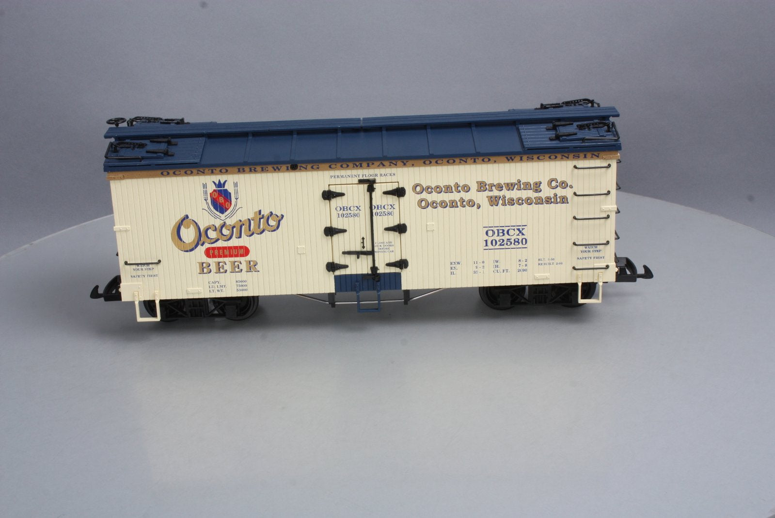 USA Trains R16403 G Scale Oconto Beer Refrigerator Car