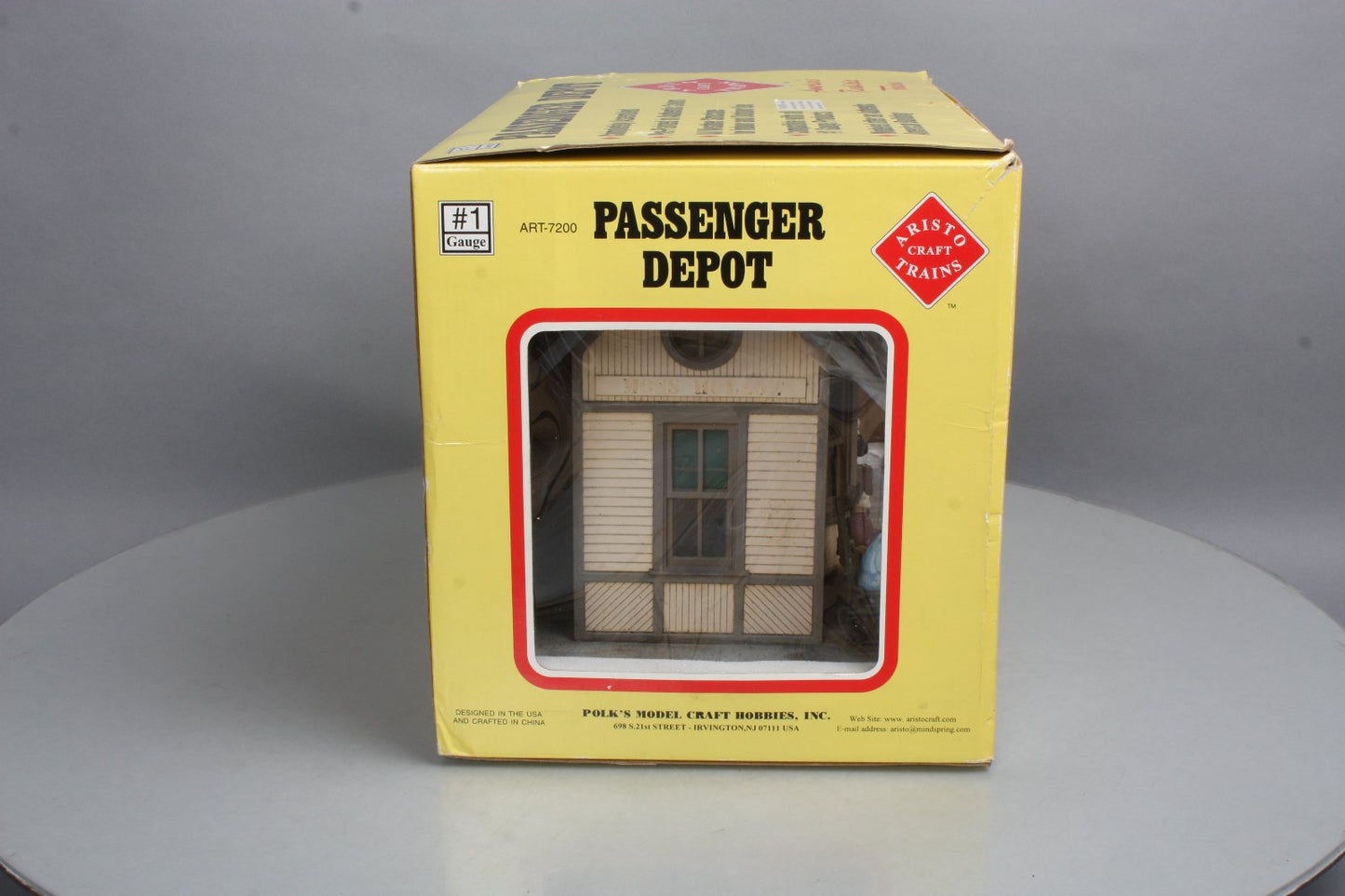 Aristo-Craft ART-7200 G Assembled Passenger Depot LN/Box