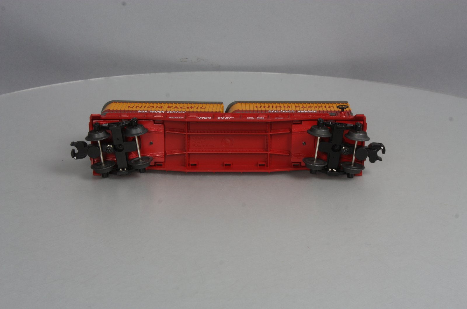 Lionel 6-26691 O Union Pacific Flatcar with 2 Trailers NEW