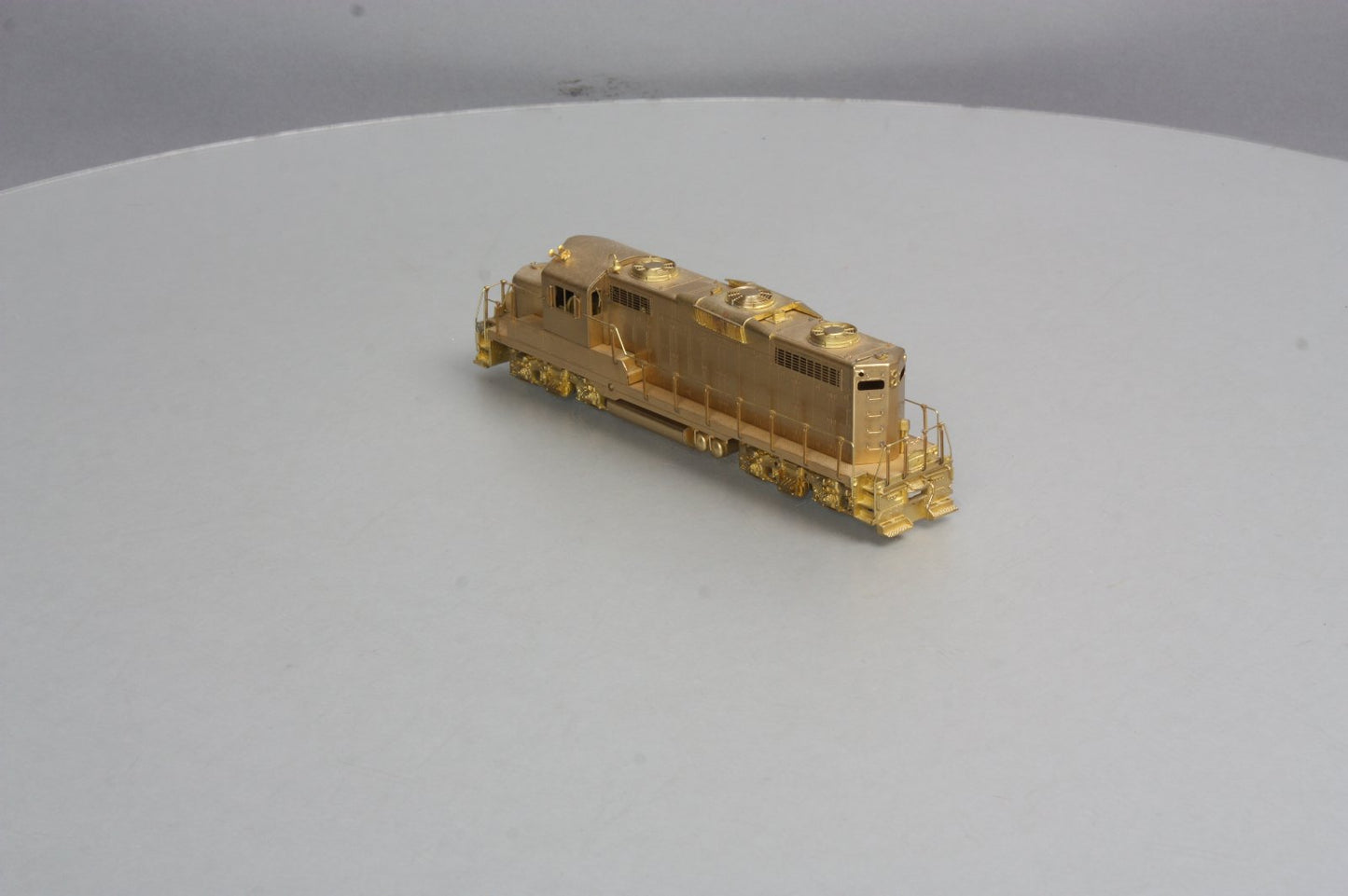 Oriental Limited HO Scale BRASS EMD GP18 1800HP Low Hood Diesel LN/Box