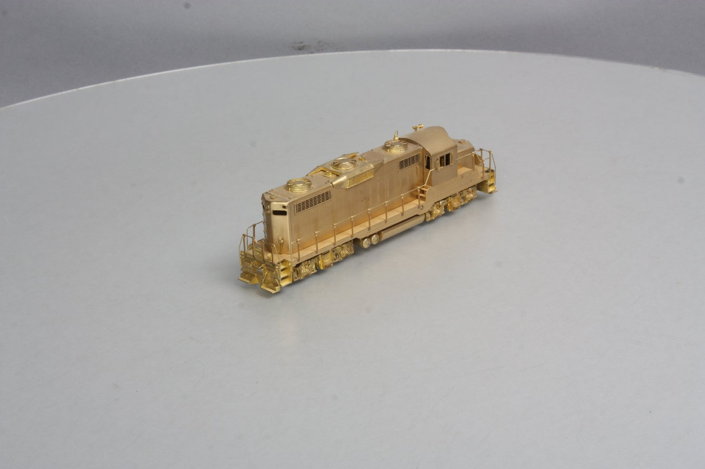 Oriental Limited HO Scale BRASS EMD GP18 1800HP Low Hood Diesel LN/Box