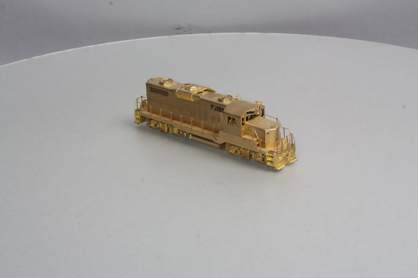 Oriental Limited HO Scale BRASS EMD GP18 1800HP Low Hood Diesel LN/Box