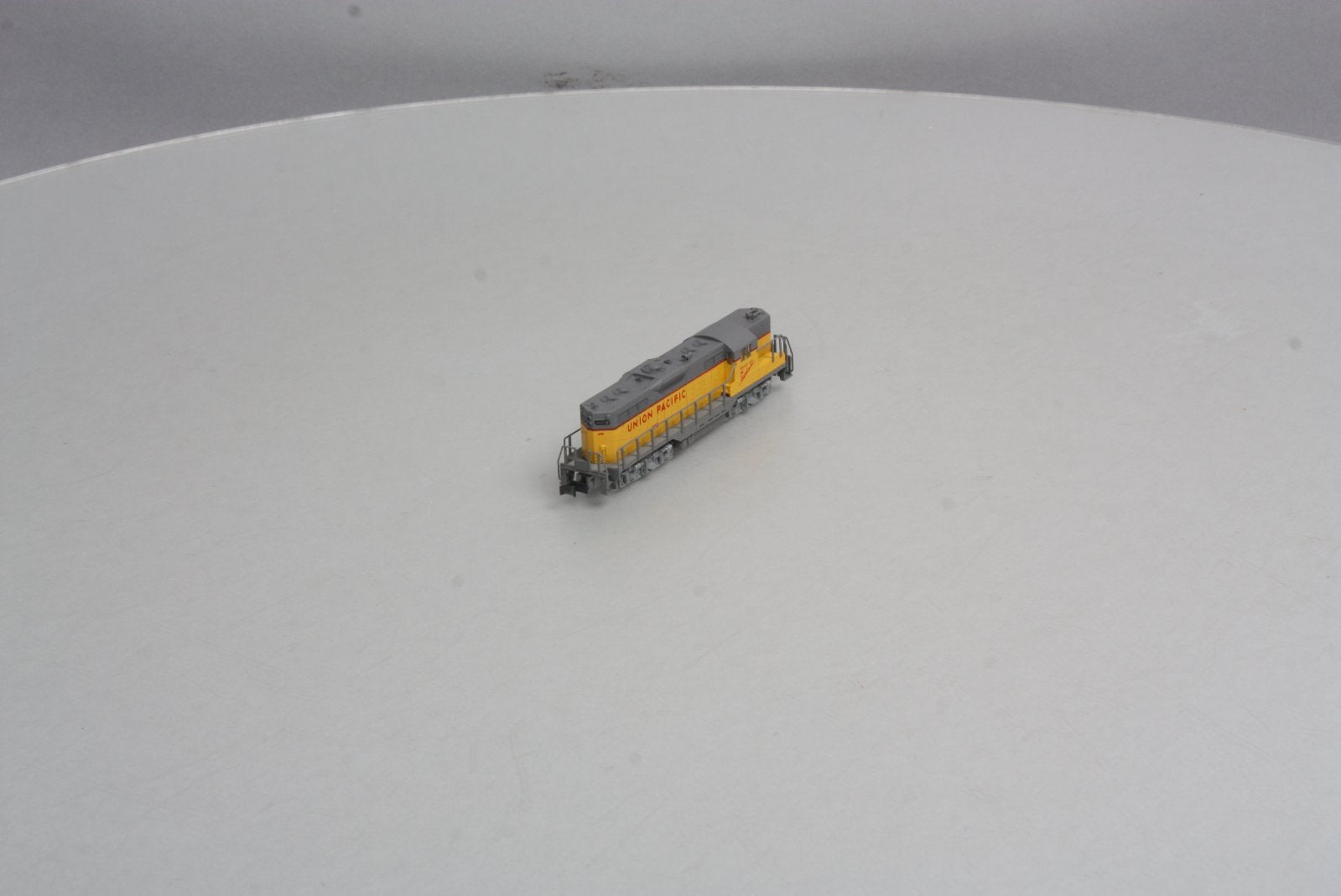 Atlas 4337 N Scale Union Pacific GP-9 Diesel Locomotive #298 EX/Box
