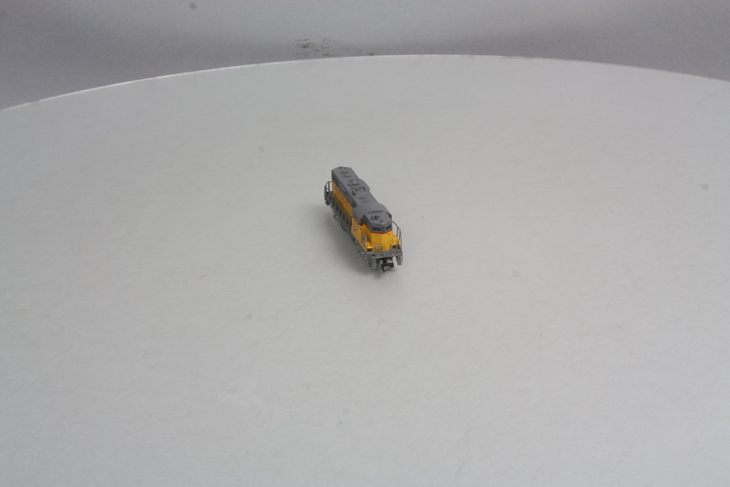 Atlas 4337 N Scale Union Pacific GP-9 Diesel Locomotive #298 EX/Box