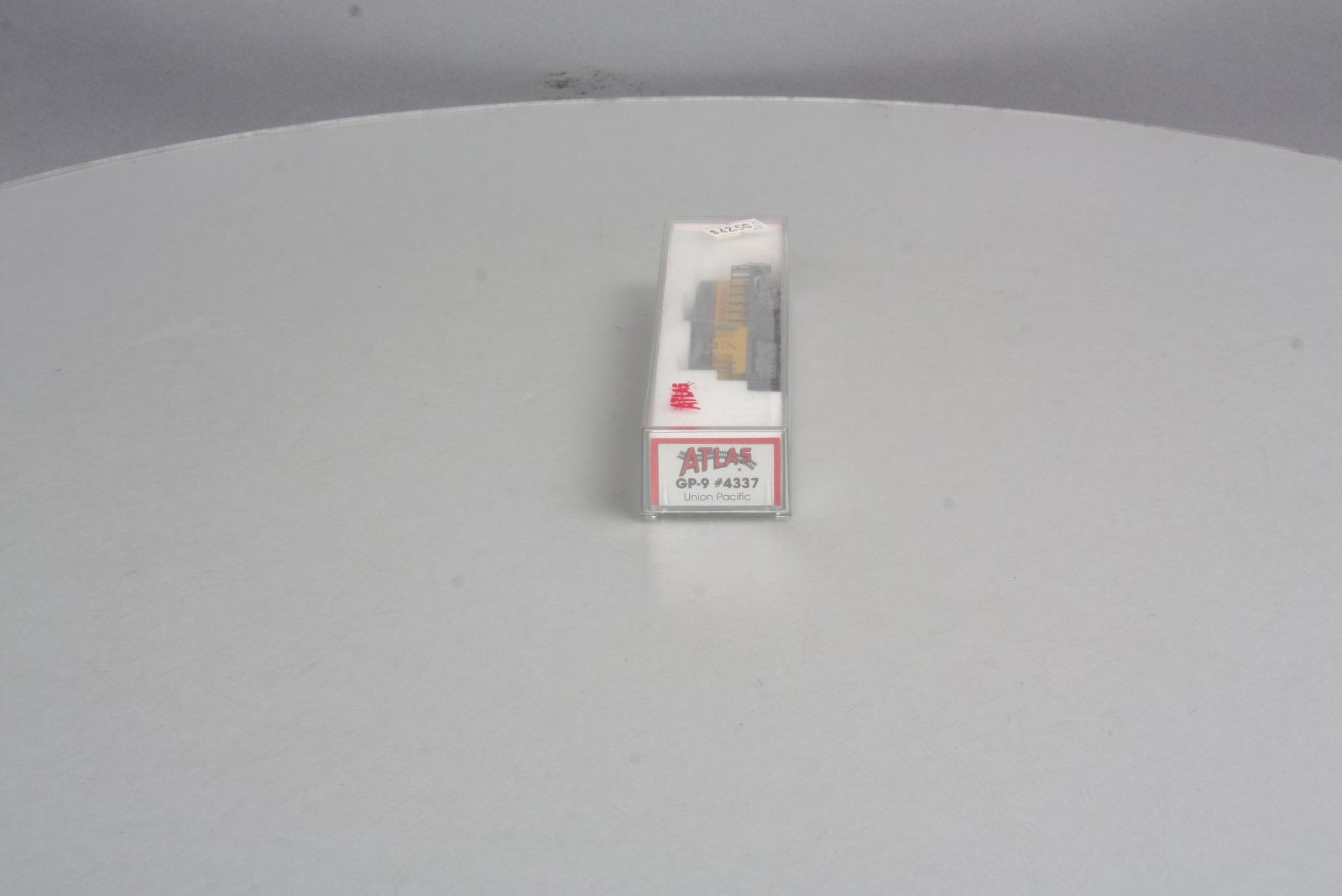 Atlas 4337 N Scale Union Pacific GP-9 Diesel Locomotive #298 EX/Box