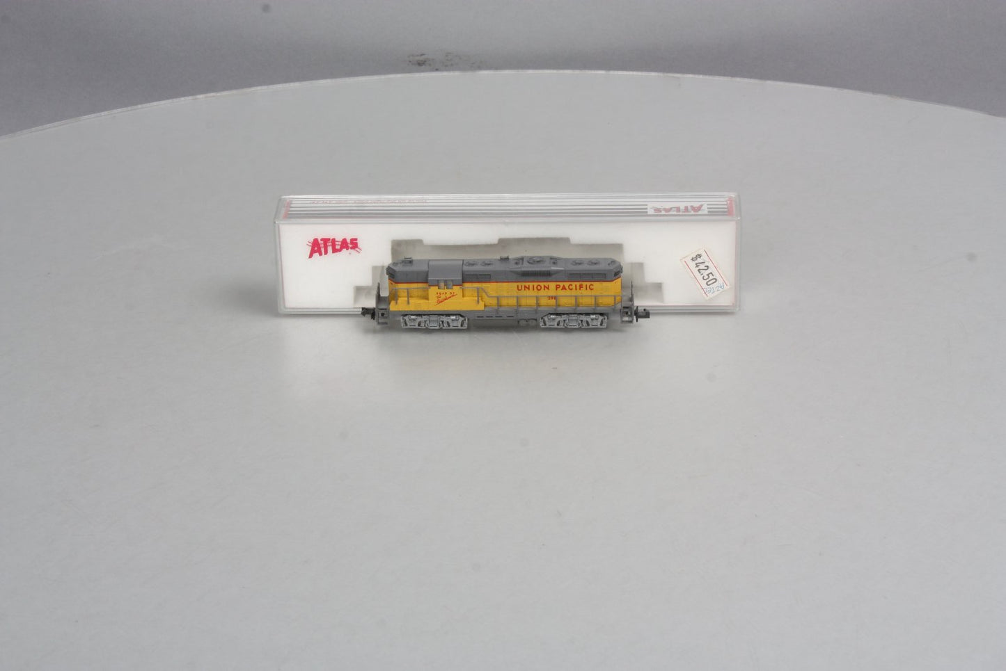 Atlas 4337 N Scale Union Pacific GP-9 Diesel Locomotive #298 EX/Box