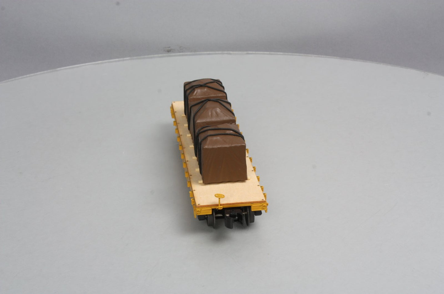 Lionel 6-27583 O Gauge Union Pacific 40' Flatcar w/Covered Load LN