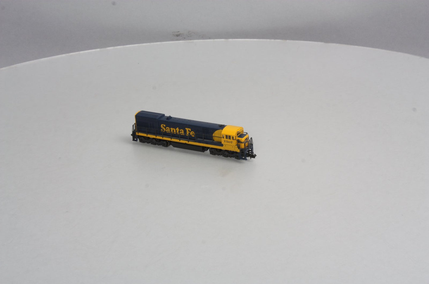 Kato 176-171 N Scale Atchison, Topeaka, & Santa Fe U30C Diesel Engine #7507 LN/Box