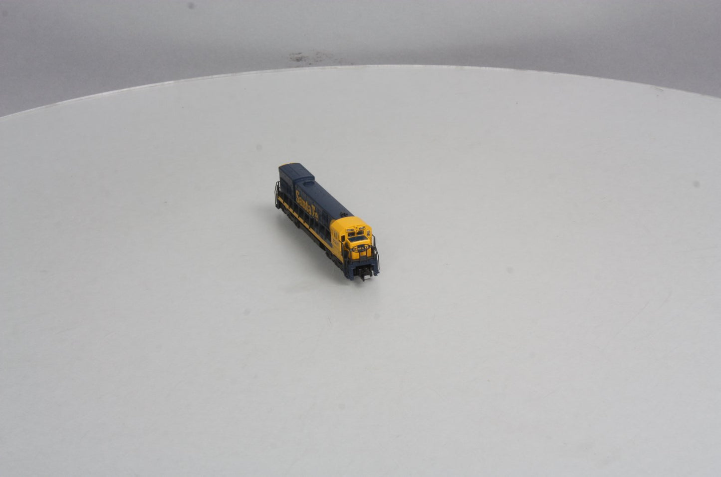 Kato 176-171 N Scale Atchison, Topeaka, & Santa Fe U30C Diesel Engine #7507 LN/Box