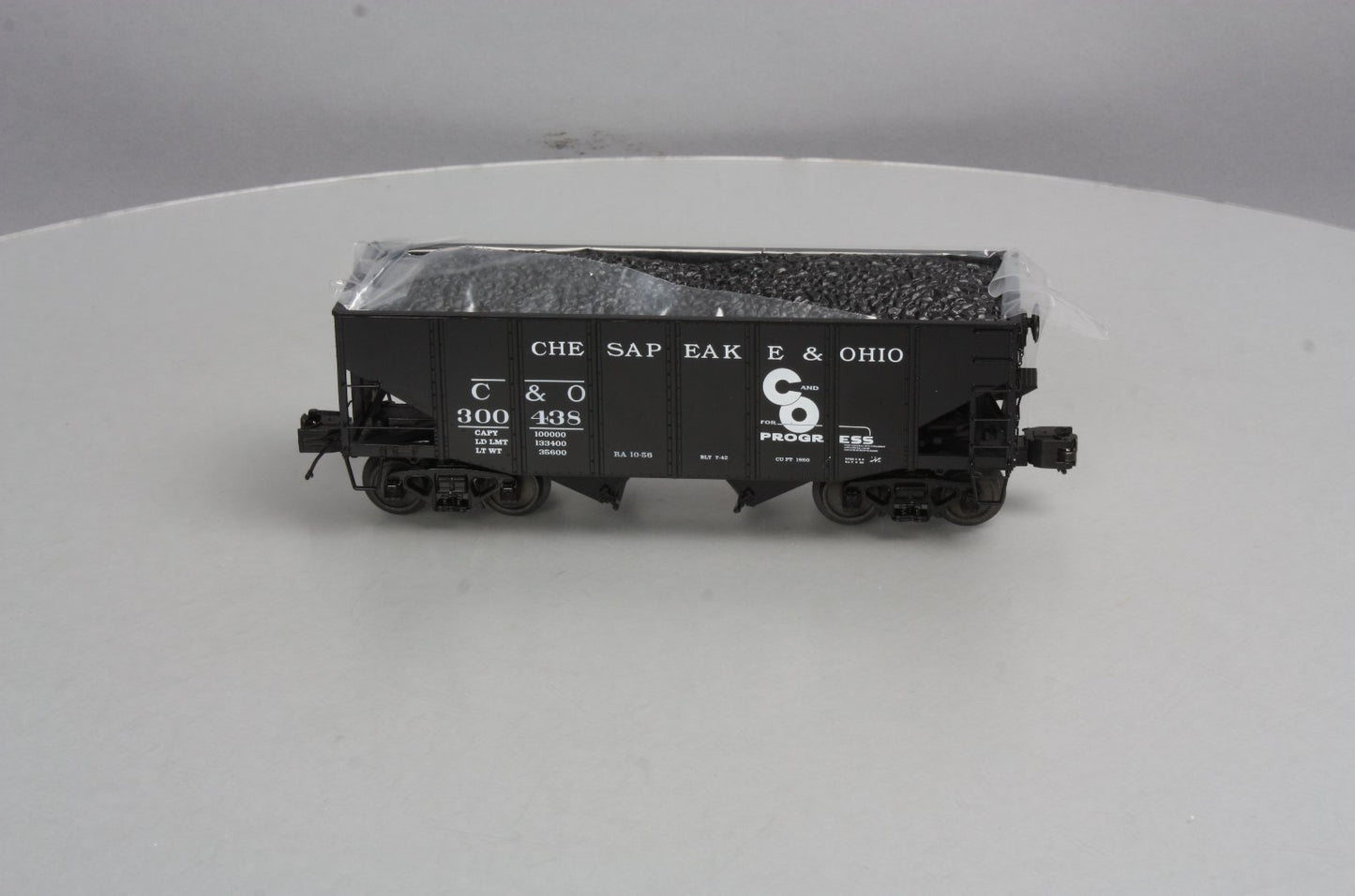 MTH 20-97272 Chesapeake & Ohio 2-Bay Fishbelly Hopper #300438 LN/Box