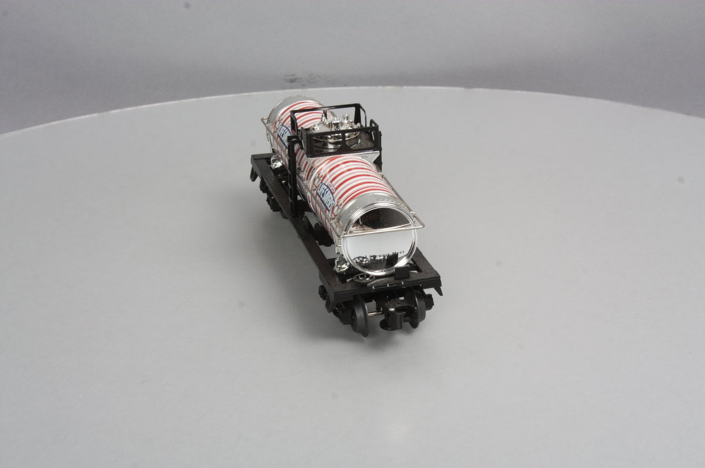 Lionel 6-58208 O Gauge Candy Cane Peppermint Lifesavers Tank Car #58208 NIB