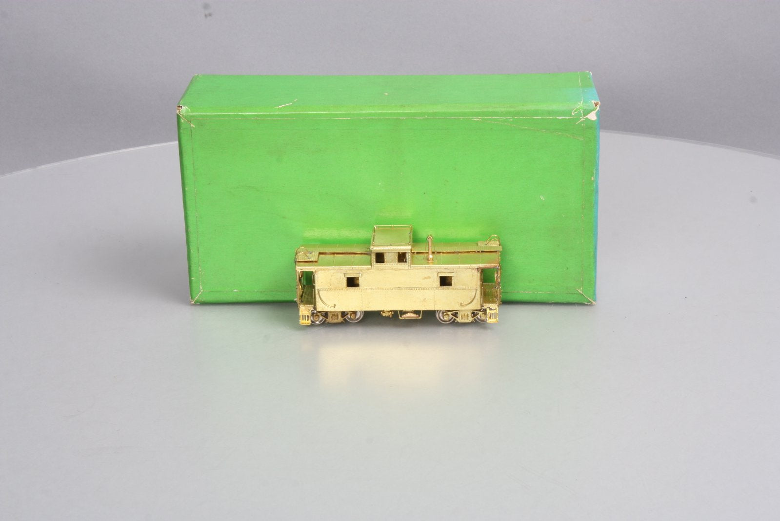 Overland 90200-90299 Ajin Brass HO Scale C&O Steel Caboose EX/Box