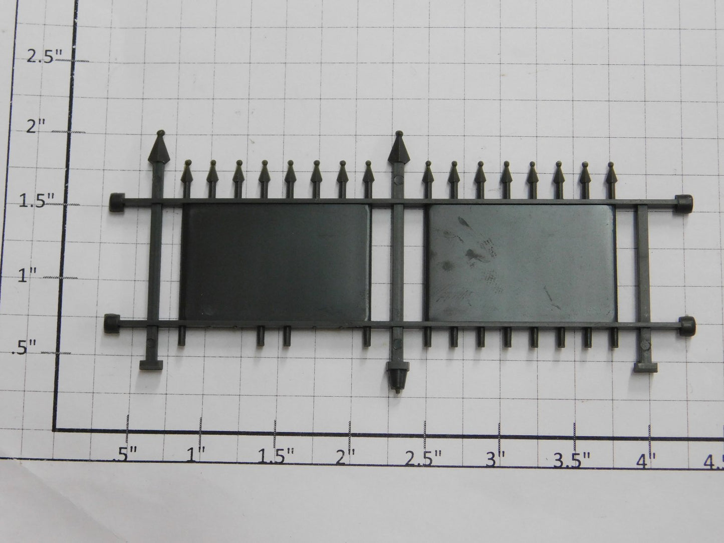 Lionel 156-5 2 Section Solid Fence