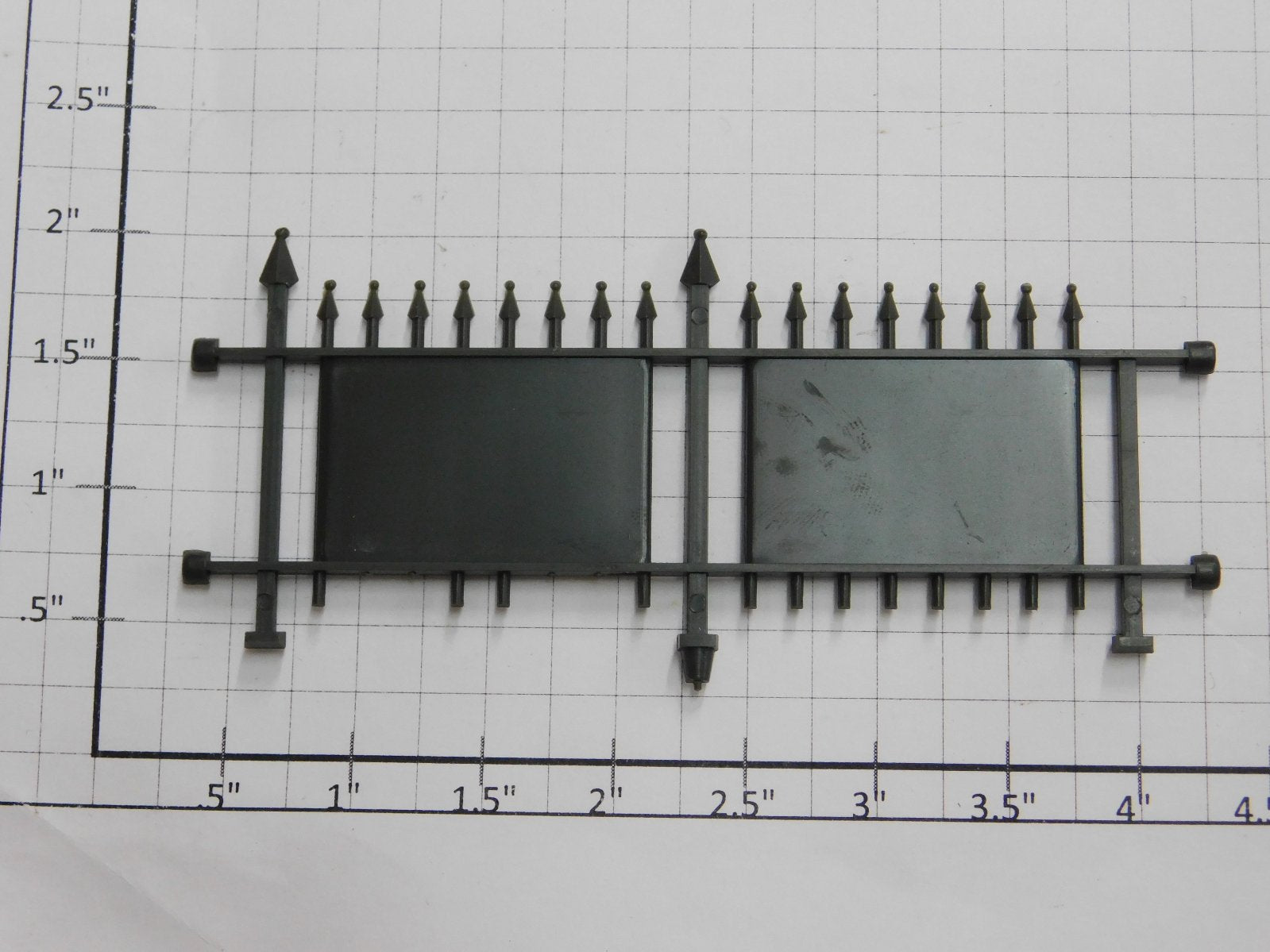 Lionel 156-5 2 Section Solid Fence