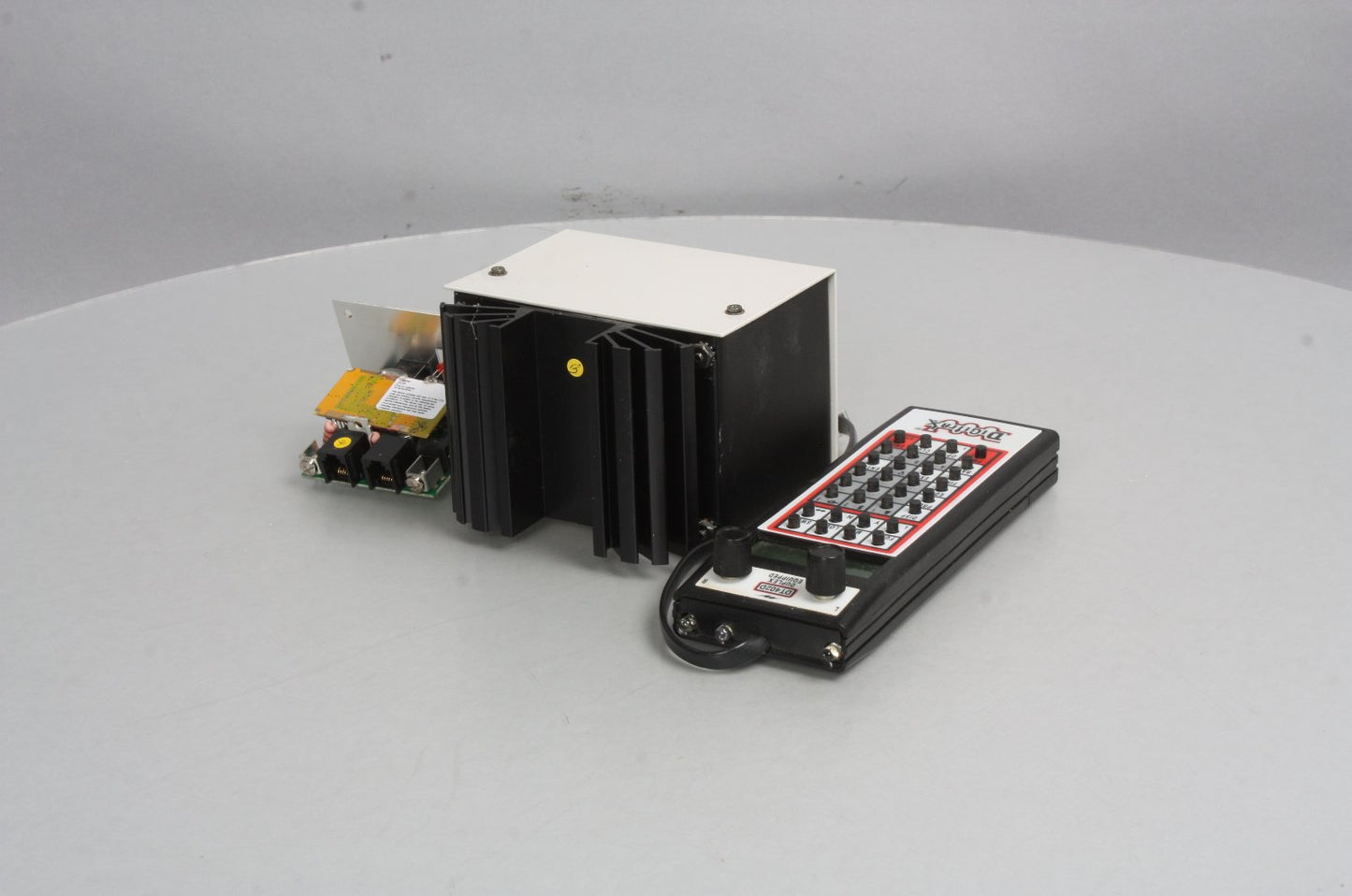 Digitrax SCFRE8A Super Chief Xtra 8 Amp LN/Box