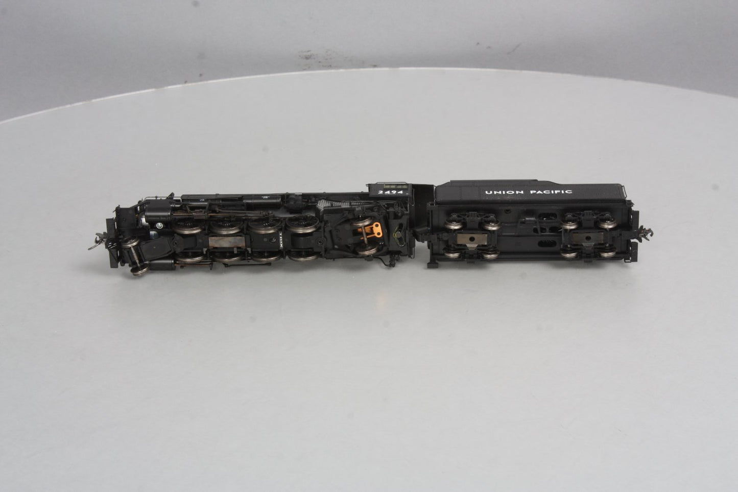 Trix 22803 Union Pacific USRA Light Mikado #2494 w/DCC & Sound LN/Box