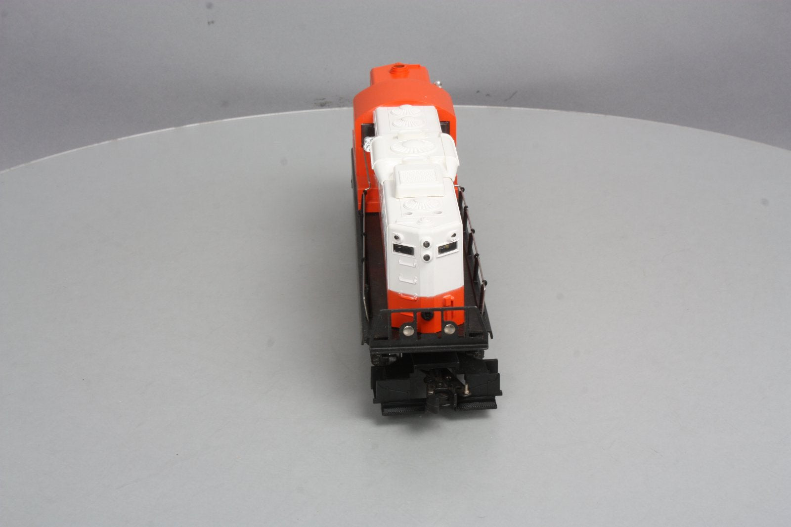 Lionel 6-8254 O Gauge Illinois Central GP-9 Dummy Diesel Locomotive VG/Box
