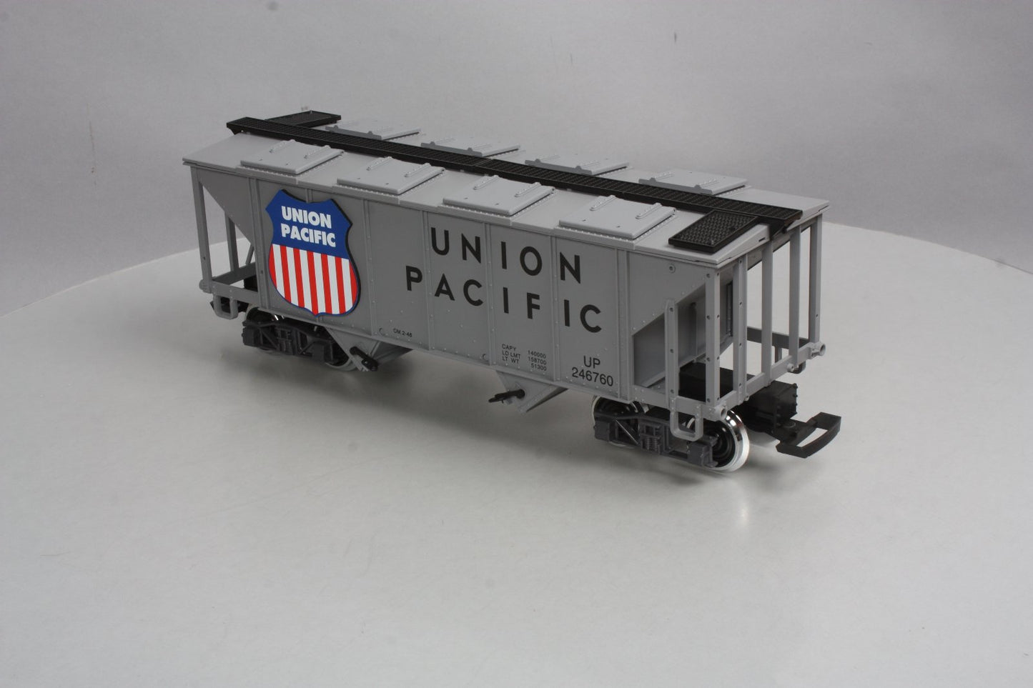 LGB 46760 Union Pacific 2-Bay Covered Hopper (Metal Wheels) LN/Box