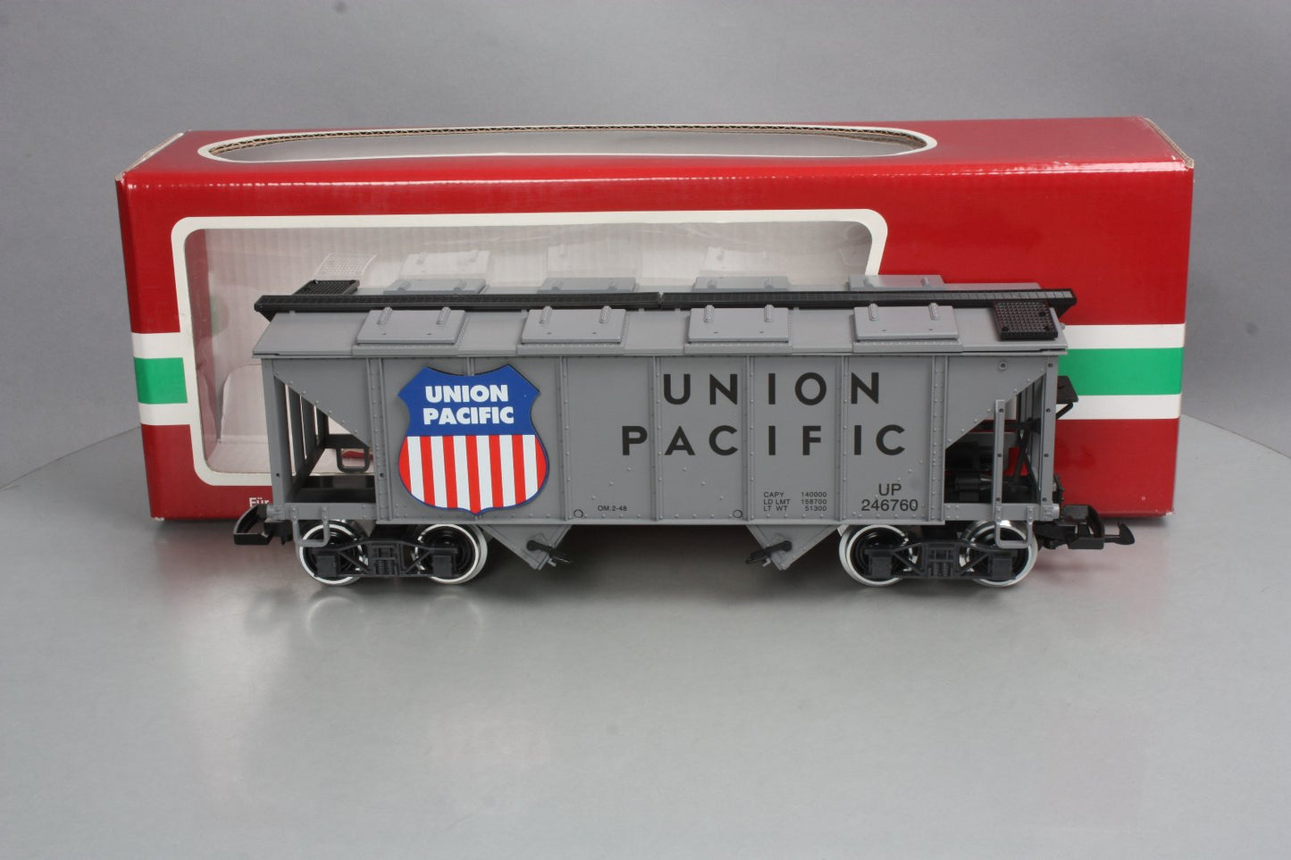 LGB 46760 Union Pacific 2-Bay Covered Hopper (Metal Wheels) LN/Box