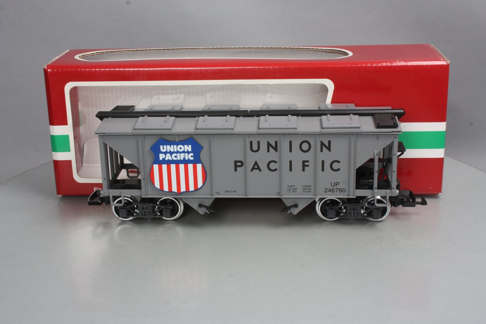 LGB 46760 Union Pacific 2-Bay Covered Hopper (Metal Wheels) LN/Box