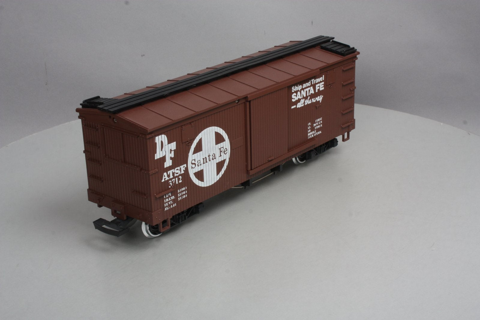 LGB 4067-D03 Santa Fe Boxcar w/ Metal Wheels LN/Box