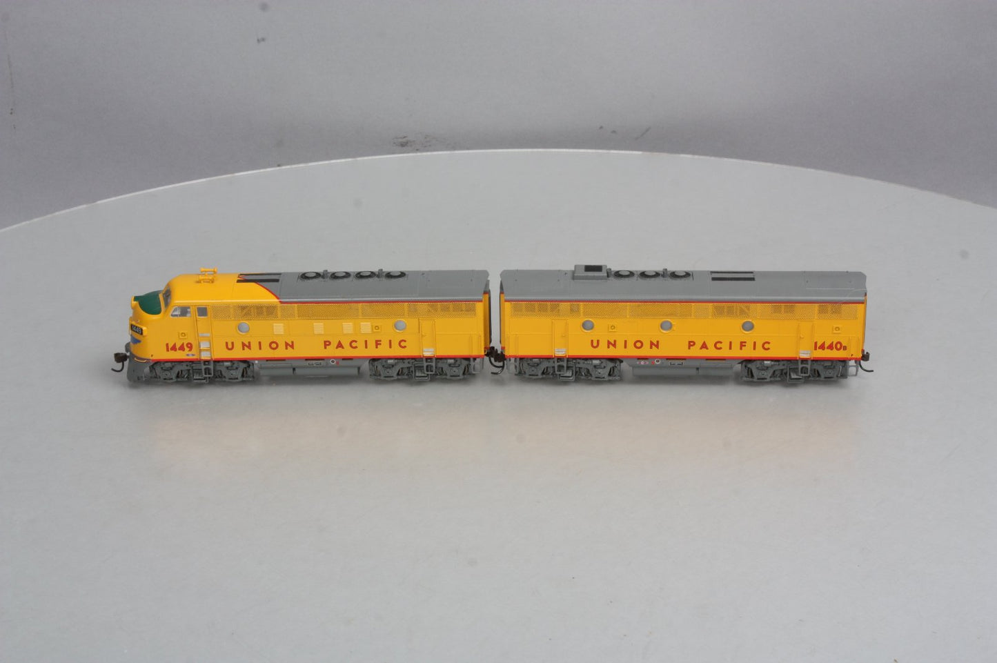 Athearn G2606 HO Union Pacific F-3 A/B Diesel Locomotive Set #1449/ #1440B MT/Box
