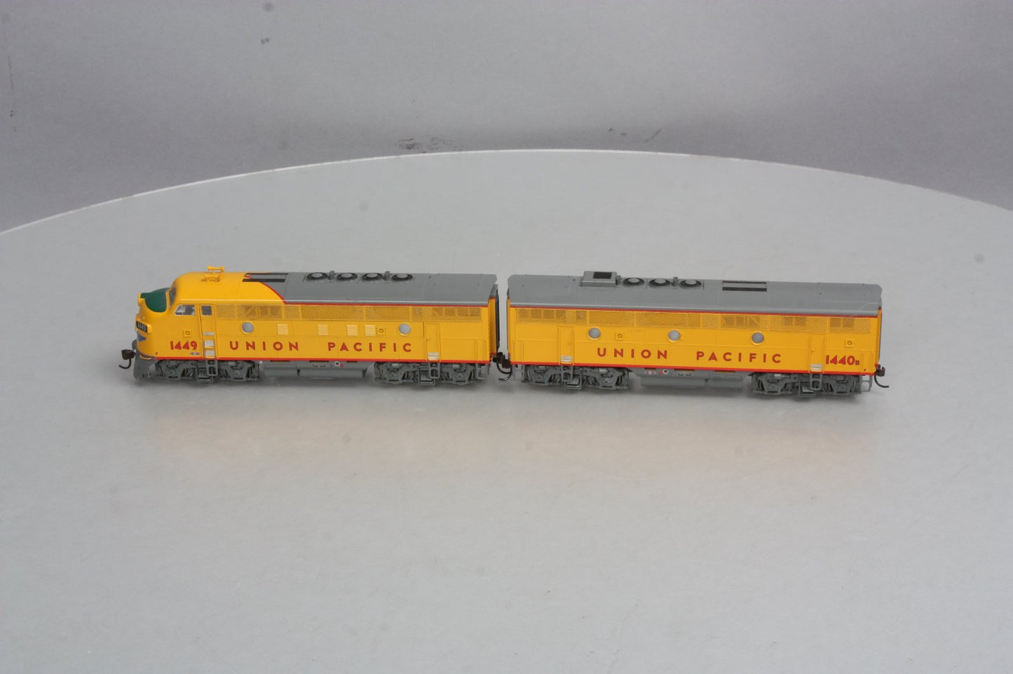 Athearn G2606 HO Union Pacific F-3 A/B Diesel Locomotive Set #1449/ #1440B MT/Box