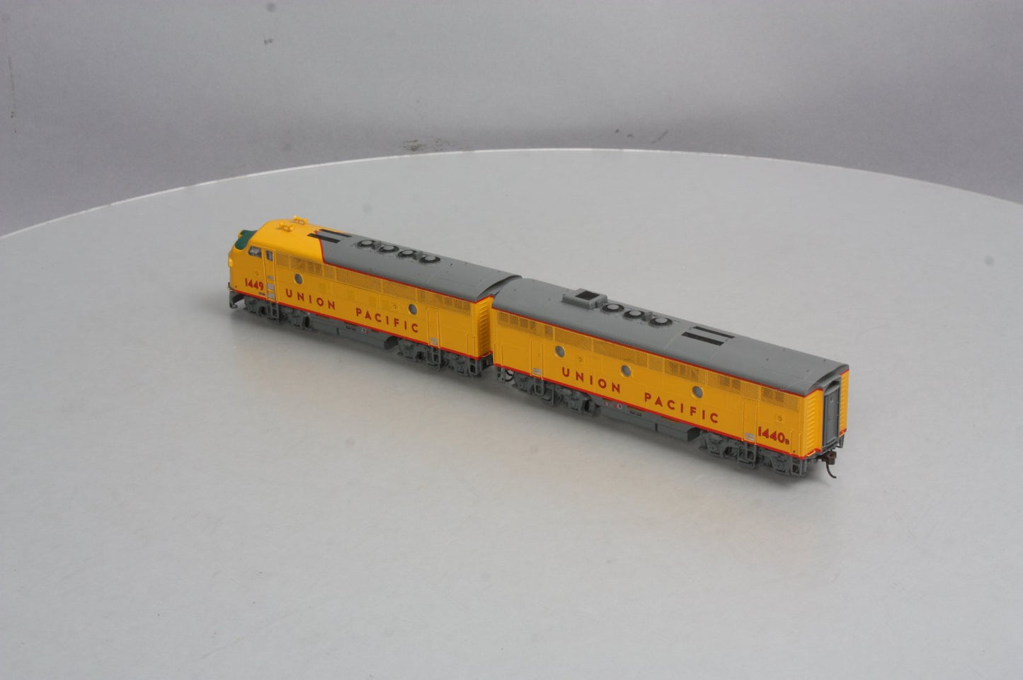 Athearn G2606 HO Union Pacific F-3 A/B Diesel Locomotive Set #1449/ #1440B MT/Box