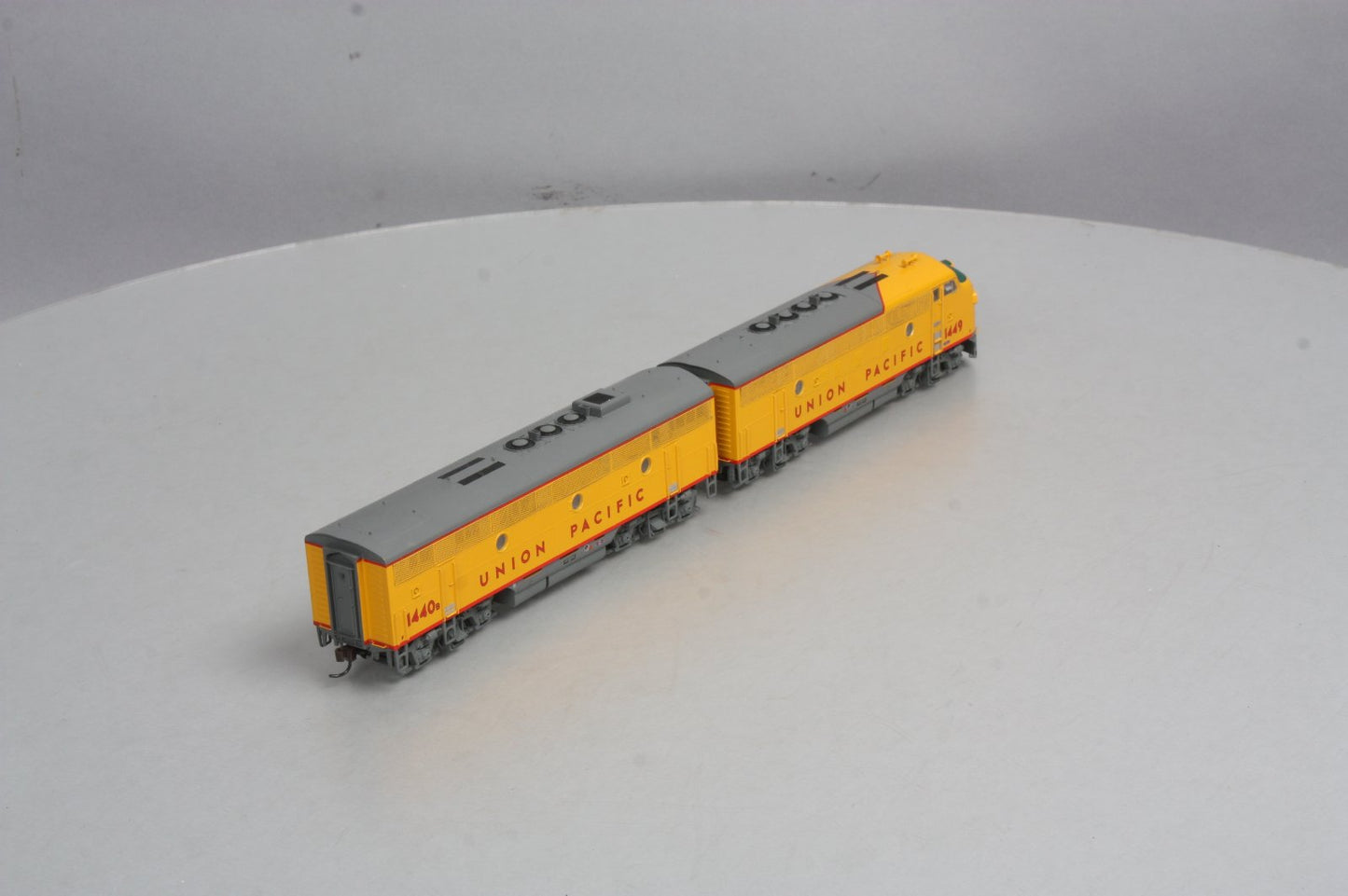 Athearn G2606 HO Union Pacific F-3 A/B Diesel Locomotive Set #1449/ #1440B MT/Box