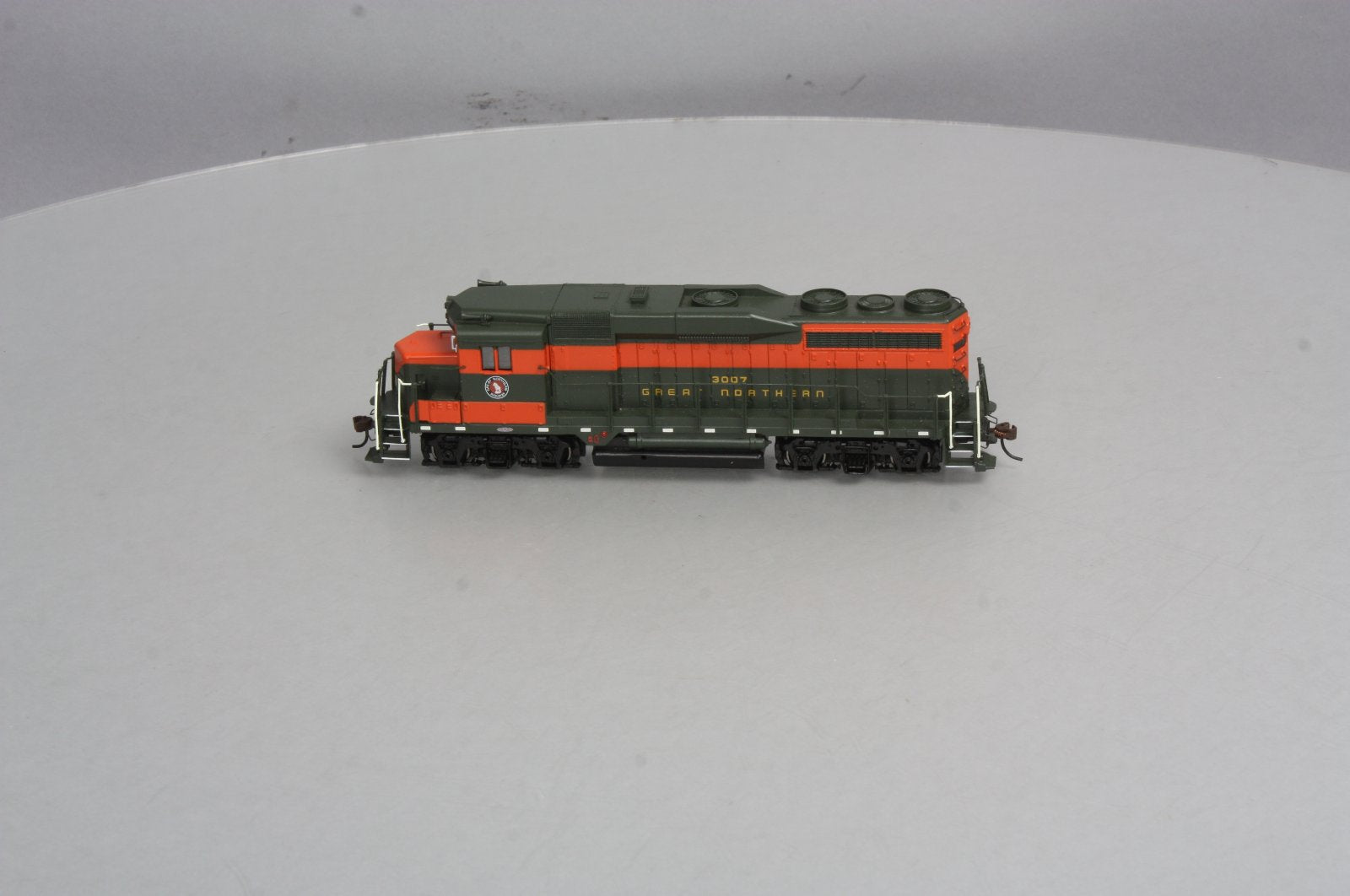 Bachmann 60803 HO Scale GN GP30 Diesel Locomotive w/DCC #3007