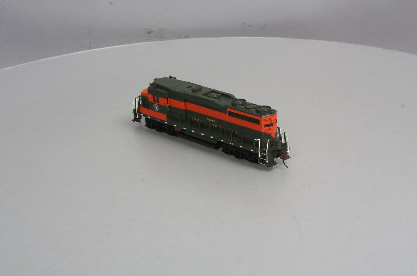 Bachmann 60803 HO Scale GN GP30 Diesel Locomotive w/DCC #3007