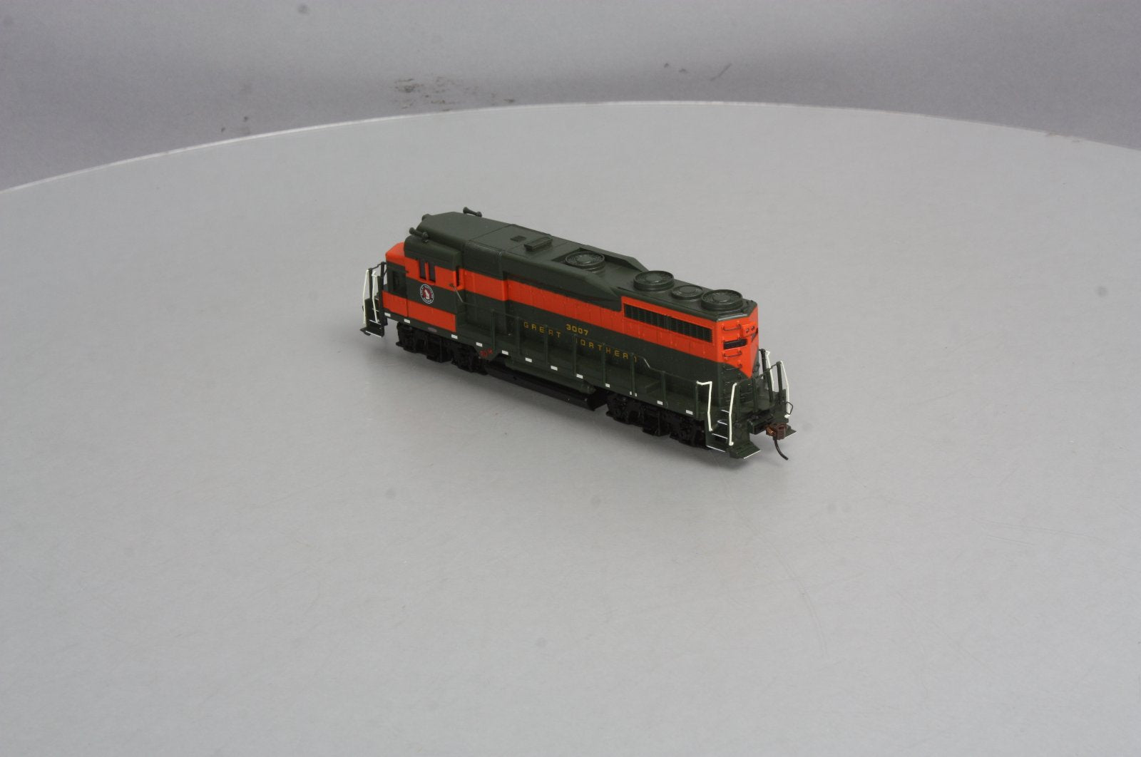 Bachmann 60803 HO Scale GN GP30 Diesel Locomotive w/DCC #3007