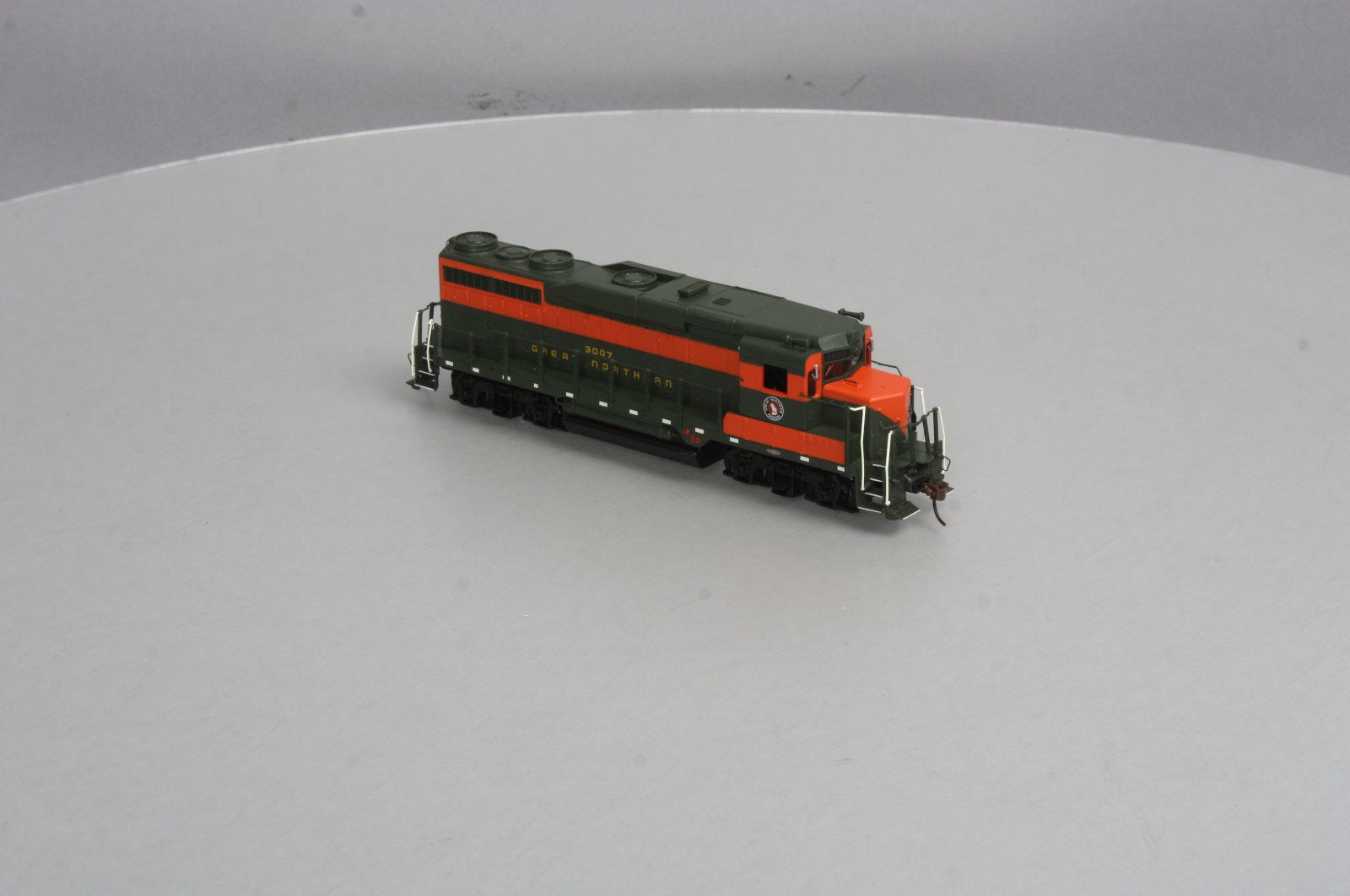 Bachmann 60803 HO Scale GN GP30 Diesel Locomotive w/DCC #3007