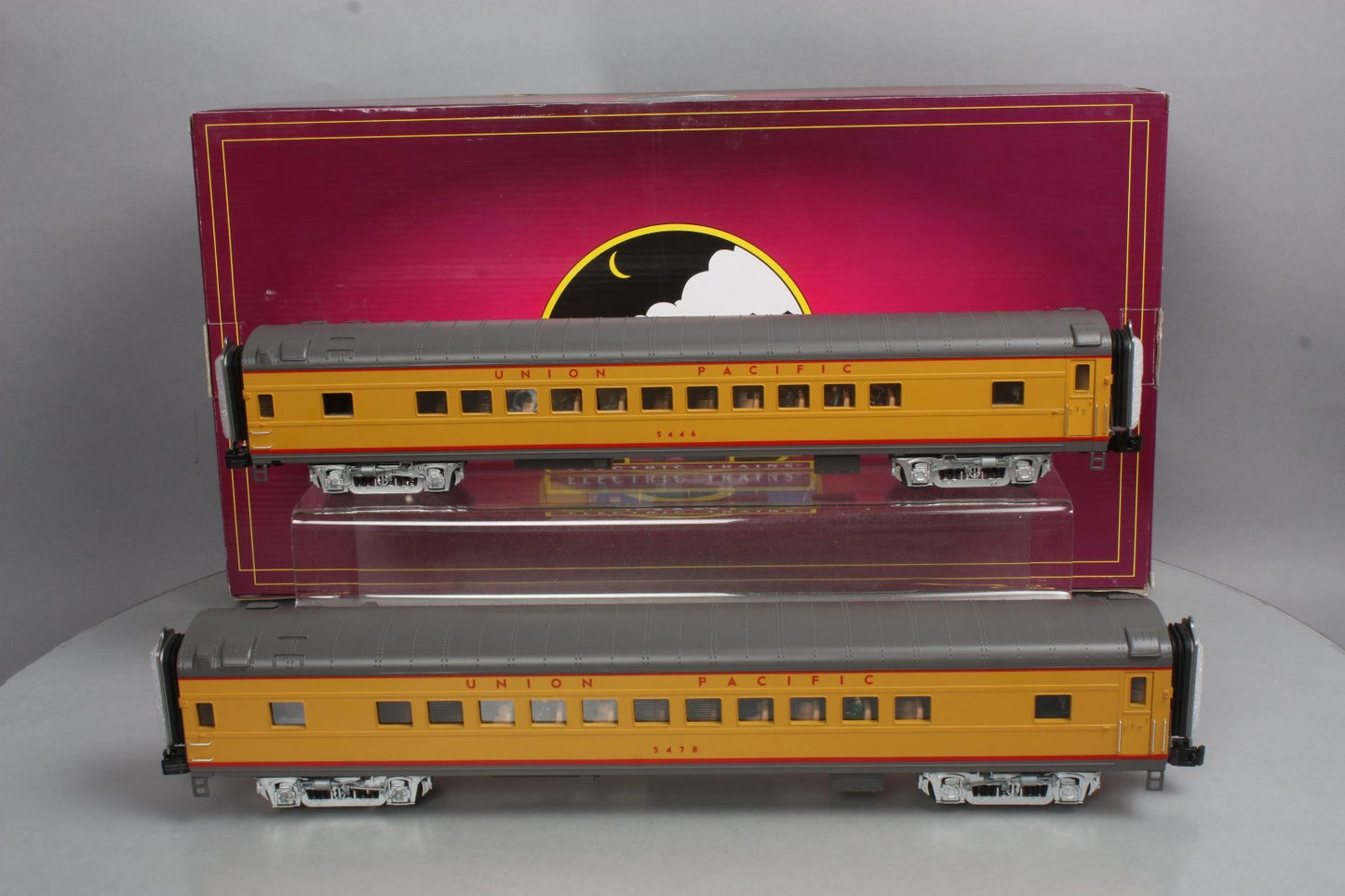 MTH 20-3579A O Union Pacific 70' Streamlined Bag/Obs Passenger Set (Set of 2) LN/Box