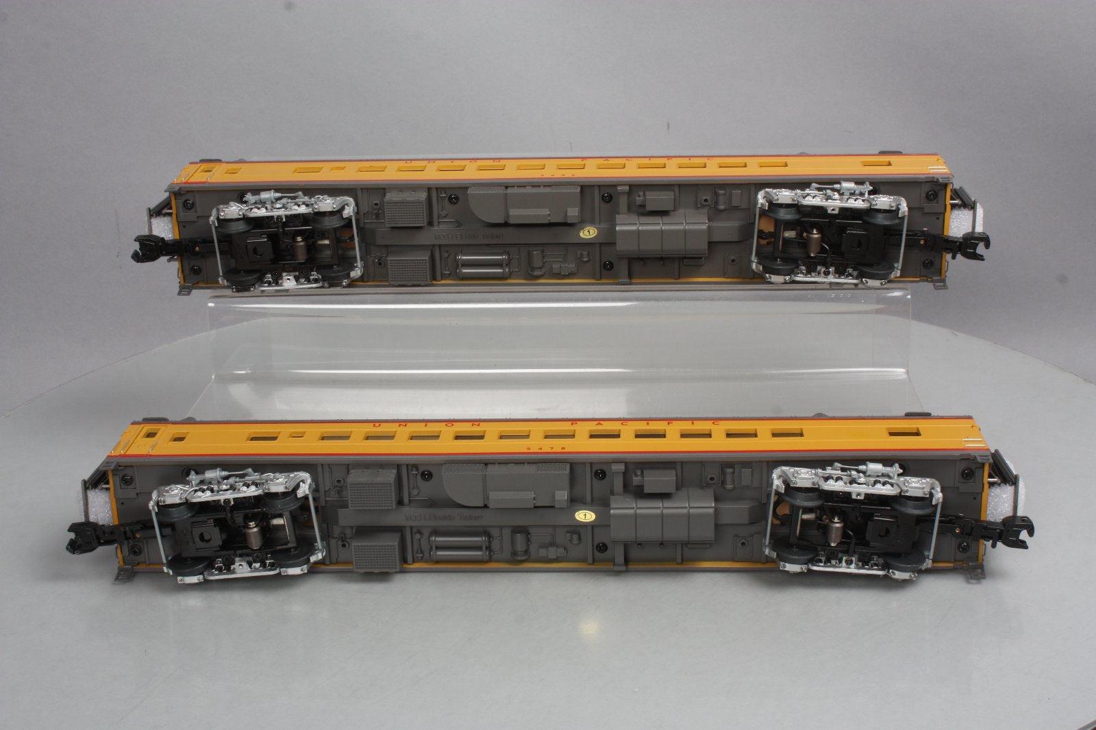 MTH 20-3579A O Union Pacific 70' Streamlined Bag/Obs Passenger Set (Set of 2) LN/Box
