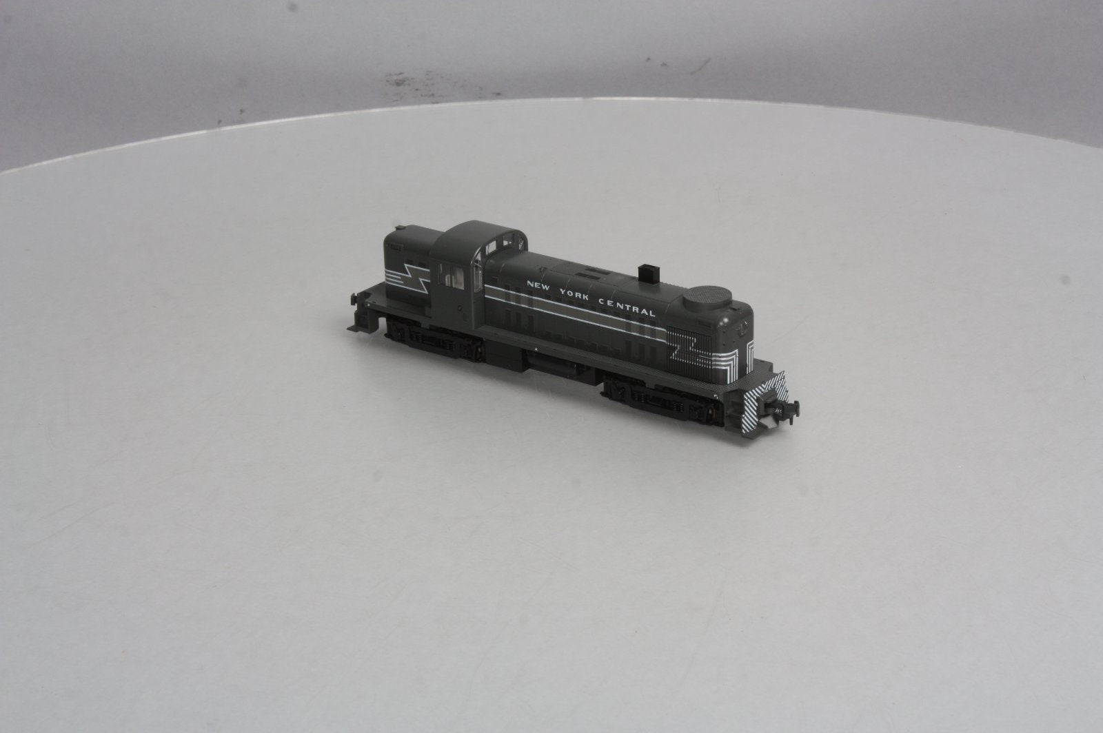 Kato 37-2403 HO New York Central ALCO RS-2 Diesel Engine (Unnumbered) LN/Box