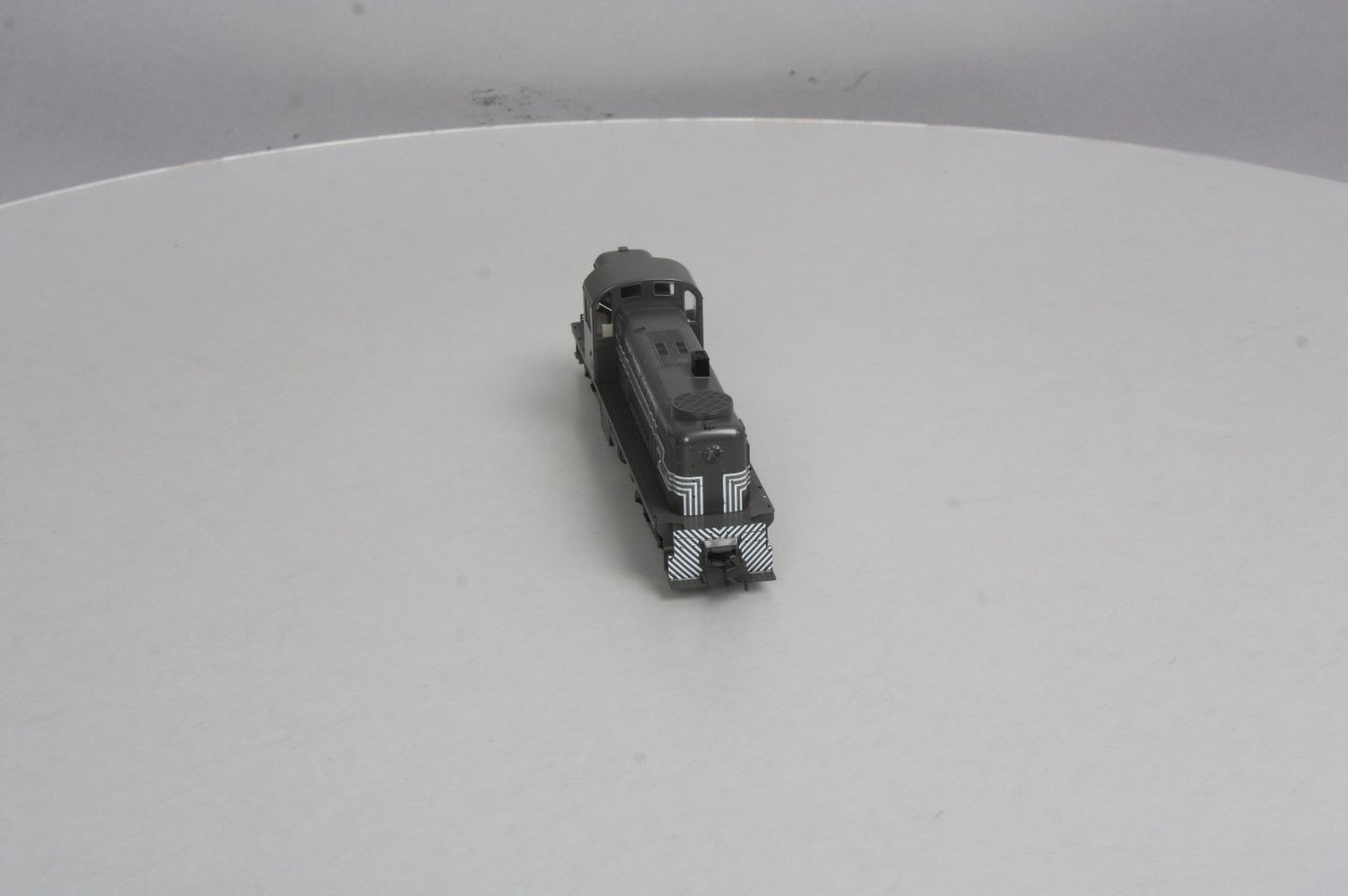 Kato 37-2403 HO New York Central ALCO RS-2 Diesel Engine (Unnumbered) LN/Box