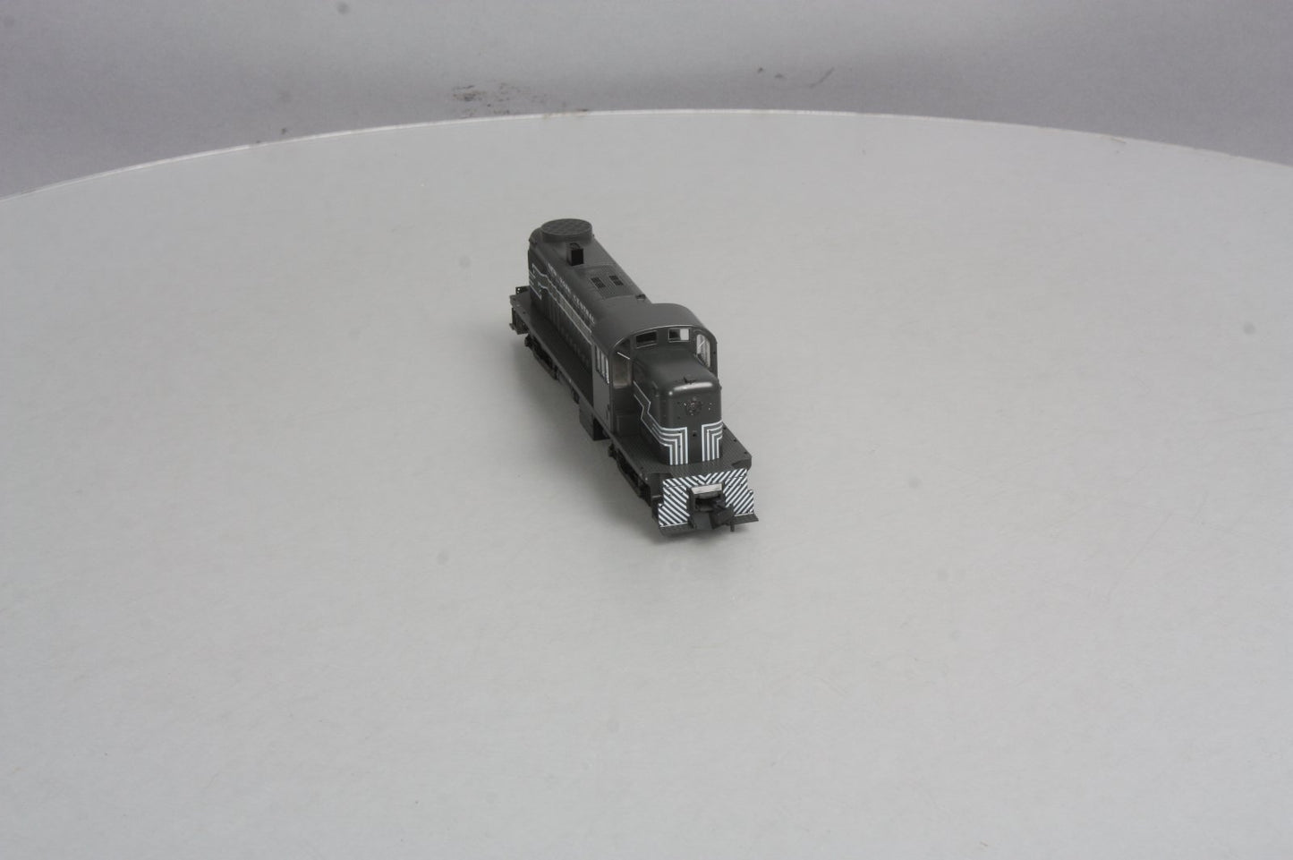 Kato 37-2403 HO New York Central ALCO RS-2 Diesel Engine (Unnumbered) LN/Box